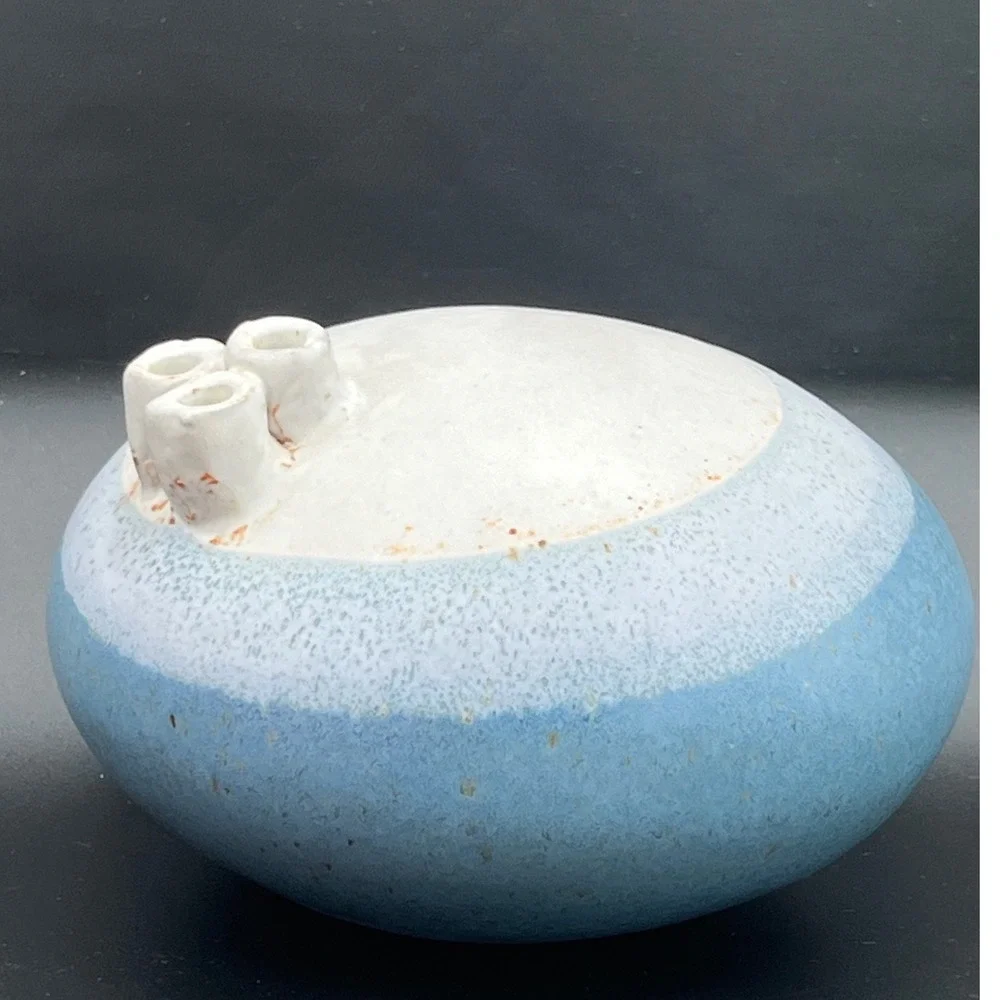 Isabel Parks Warren Hullow Pottery Blue White Triple Spout‎ Weed Pot Vase  1960s
